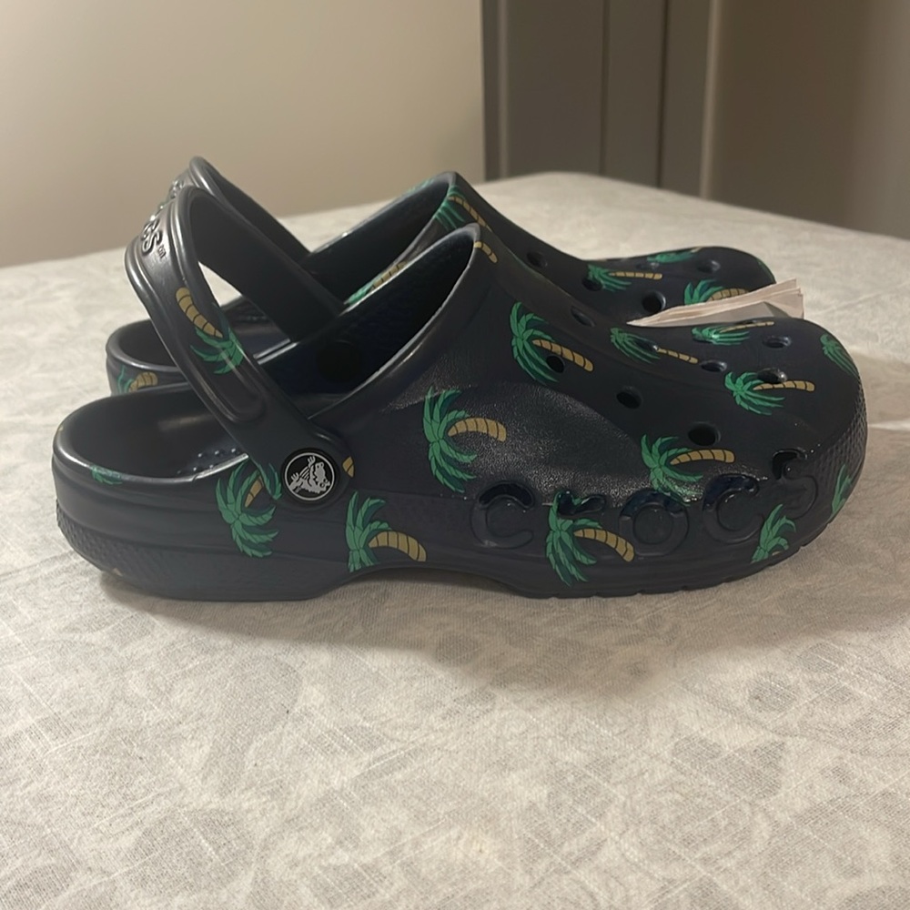 Crocs Black Palm Tree Woman’s Clogs